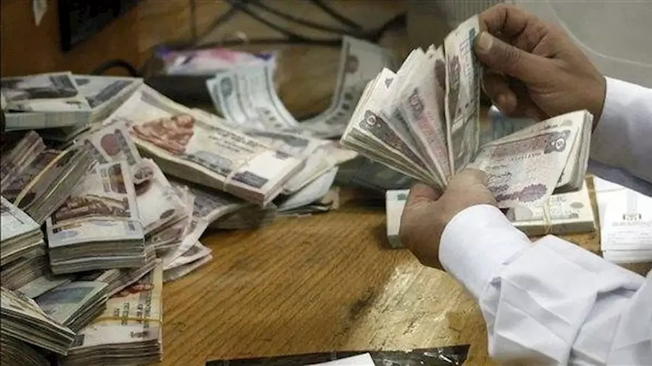 عجز موازنة مصر ينخفض إلى 5.3% في 10 أشهر فقط